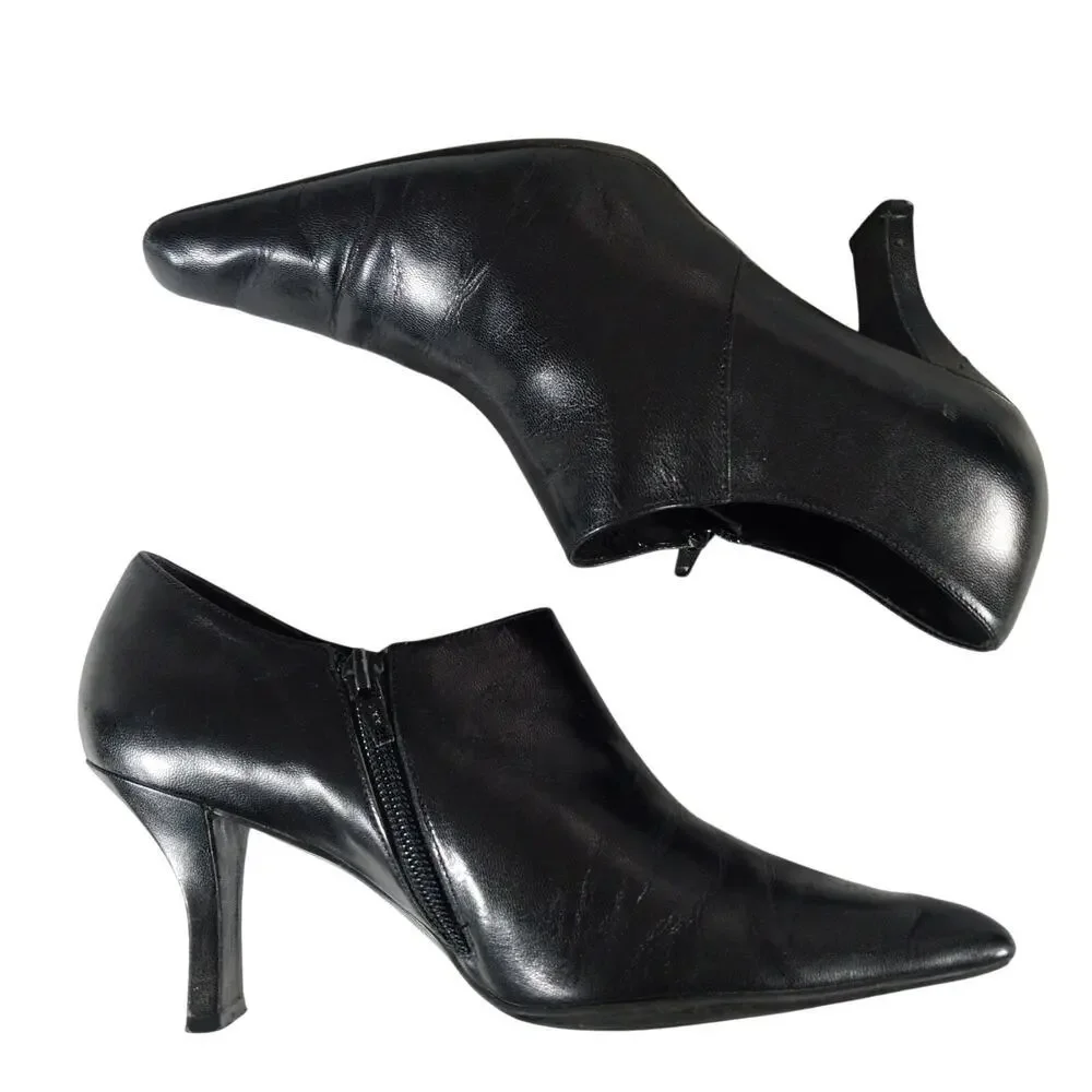 MICHELLE D.! BLACK GENUINE LEATHER POINTY TOE, RECTANGLE HEEL BOOTIES, HEELS! 5M